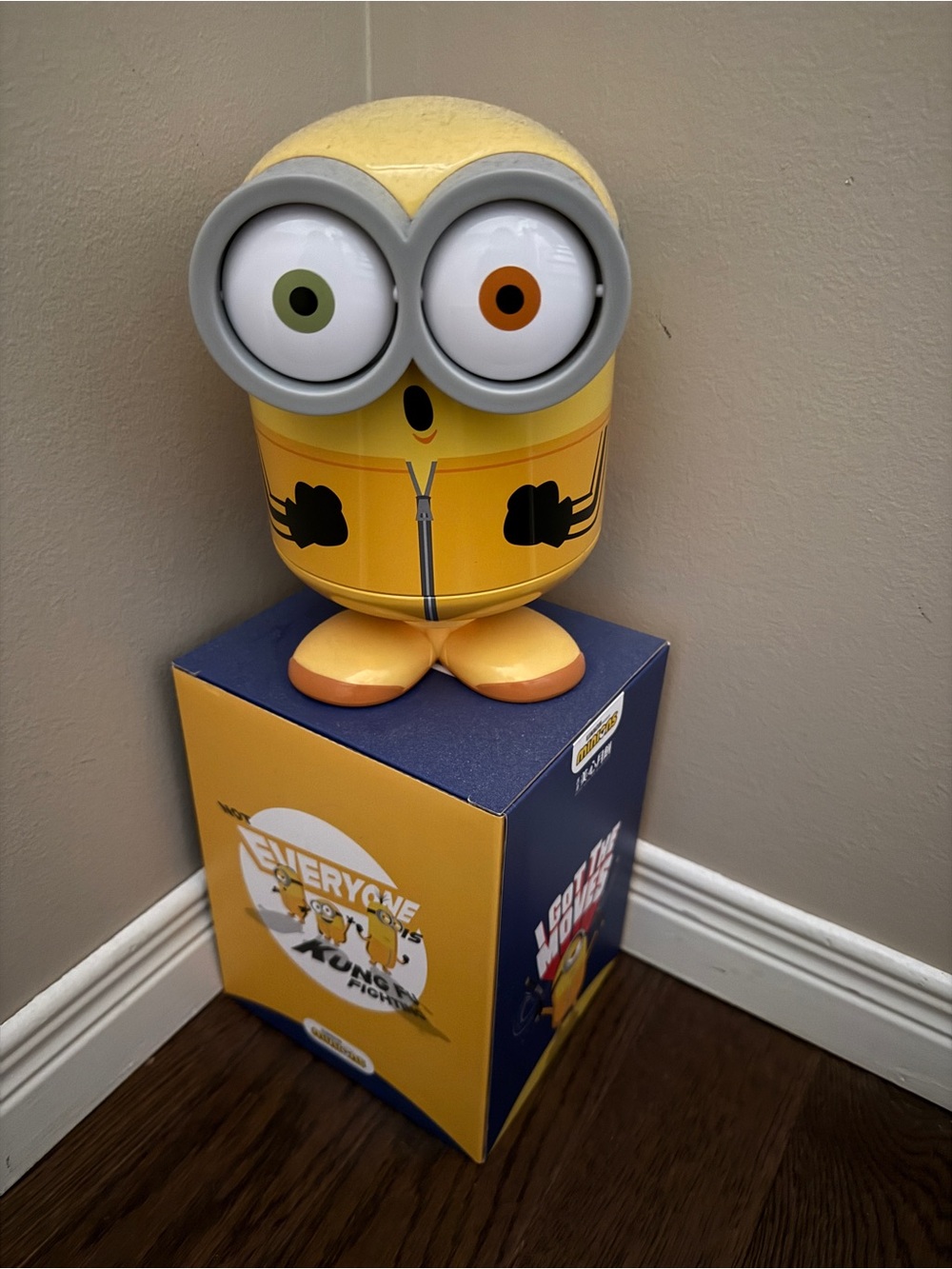 Minion cookie jar/ organizer
